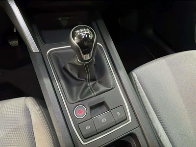 SEAT León 1.5 TSI S&S Style 25 Aniversario 85 kW (116 CV) 15 SEAT León 1.5 TSI S&S Style 25 Aniversario 85 kW (116 CV) 15