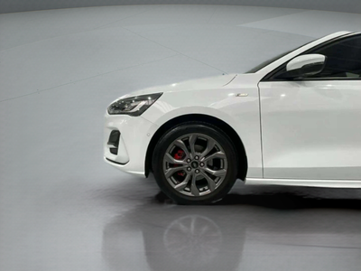 Ford Focus 1.0 Ecoboost MHEV ST-Line 92 kW (125 CV) 6 Ford Focus 1.0 Ecoboost MHEV ST-Line 92 kW (125 CV) 6