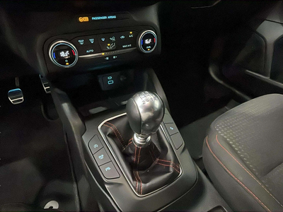 Ford Focus 1.0 Ecoboost MHEV ST-Line Style 92 kW (125 CV) 13 Ford Focus 1.0 Ecoboost MHEV ST-Line Style 92 kW (125 CV) 13