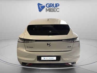 DS DS4 E-TENSE 225 Performance Line + Auto 165 kW (225 CV) 5 DS DS4 E-TENSE 225 Performance Line + Auto 165 kW (225 CV) 5