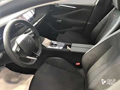 DS DS4 E-TENSE 225 Performance Line + Auto 165 kW (225 CV) 9 DS DS4 E-TENSE 225 Performance Line + Auto 165 kW (225 CV) 9