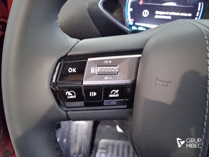 DS DS3 E-Tense Opera 115 kW (156 CV) Vehículo usado en Lleida DS DS3 E-Tense Opera 115 kW (156 CV) Vehículo usado en Lleida