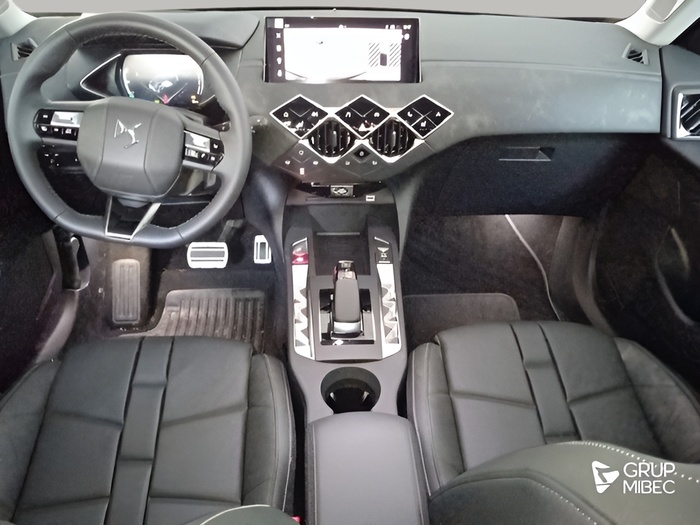 DS DS3 E-Tense Opera 115 kW (156 CV) Vehículo usado en Lleida DS DS3 E-Tense Opera 115 kW (156 CV) Vehículo usado en Lleida