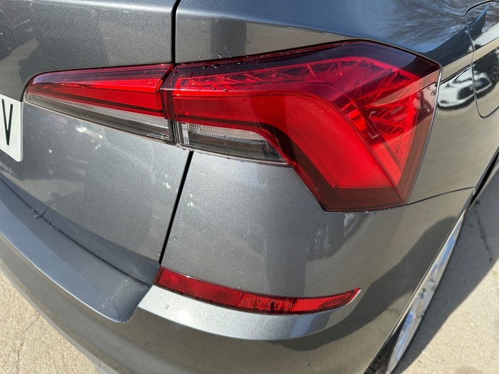 Skoda Kamiq 1.0 TSI Sport 81 kW (110 CV) Vehículo usado en Madrid Skoda Kamiq 1.0 TSI Sport 81 kW (110 CV) Vehículo usado en Madrid