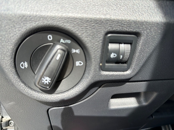 Skoda Kamiq 1.0 TSI Sport 81 kW (110 CV) Vehículo usado en Madrid Skoda Kamiq 1.0 TSI Sport 81 kW (110 CV) Vehículo usado en Madrid