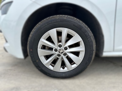 Skoda Kamiq 1.0 TSI Ambition 81 kW (110 CV) 13 Skoda Kamiq 1.0 TSI Ambition 81 kW (110 CV) 13