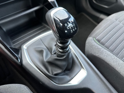 Peugeot 2008 PureTech 100 S&S Active 75 kW (100 CV) 14 Peugeot 2008 PureTech 100 S&S Active 75 kW (100 CV) 14