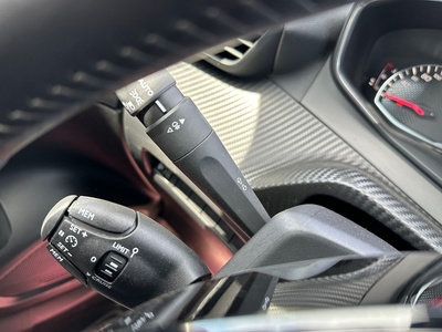 Peugeot 2008 PureTech 100 S&S Active 75 kW (100 CV) 20 Peugeot 2008 PureTech 100 S&S Active 75 kW (100 CV) 20