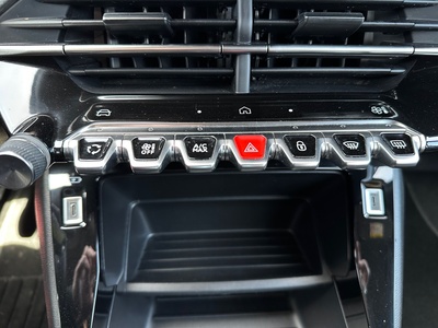 Peugeot 2008 PureTech 100 S&S Active 75 kW (100 CV) 19 Peugeot 2008 PureTech 100 S&S Active 75 kW (100 CV) 19