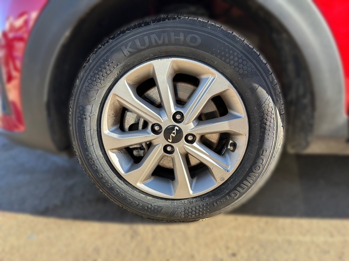 Kia Stonic 1.2 DPi Concept 62 kW (84 CV) Vehículo usado en Madrid Kia Stonic 1.2 DPi Concept 62 kW (84 CV) Vehículo usado en Madrid