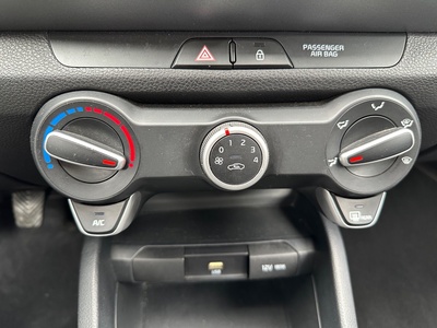 Kia Stonic 1.2 DPi Drive 62 kW (84 CV) 18 Kia Stonic 1.2 DPi Drive 62 kW (84 CV) 18