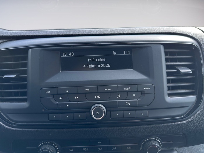 Peugeot Expert Furgon BlueHDi 120 S&S Pro Standard 88 kW (120 CV) Vehículo usado en Madrid Peugeot Expert Furgon BlueHDi 120 S&S Pro Standard 88 kW (120 CV) Vehículo usado en Madrid