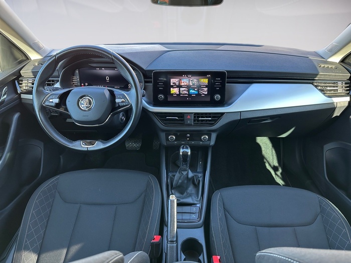 Skoda Kamiq 1.0 TSI Emotion DSG 81 kW (110 CV) Vehículo usado en Madrid Skoda Kamiq 1.0 TSI Emotion DSG 81 kW (110 CV) Vehículo usado en Madrid