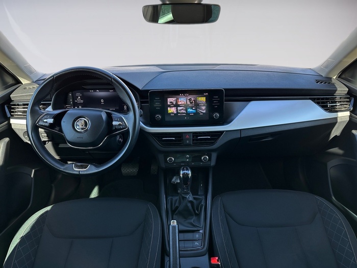 Skoda Kamiq 1.0 TSI Emotion DSG 81 kW (110 CV) Vehículo usado en Madrid Skoda Kamiq 1.0 TSI Emotion DSG 81 kW (110 CV) Vehículo usado en Madrid