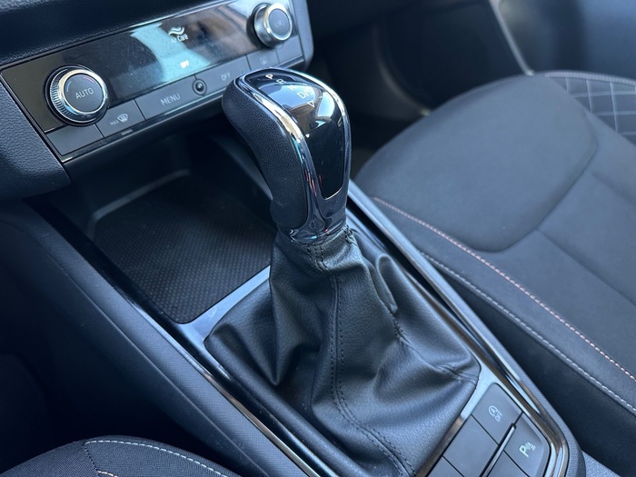 Skoda Kamiq 1.0 TSI Emotion DSG 81 kW (110 CV) Vehículo usado en Madrid Skoda Kamiq 1.0 TSI Emotion DSG 81 kW (110 CV) Vehículo usado en Madrid