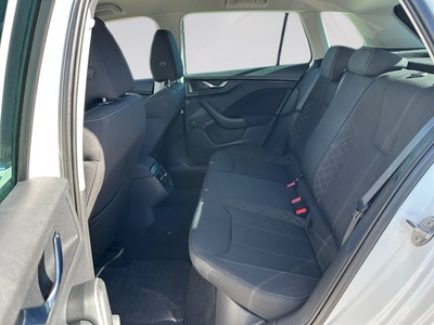 Skoda Kamiq 1.0 TSI Emotion DSG 81 kW (110 CV) 12 Skoda Kamiq 1.0 TSI Emotion DSG 81 kW (110 CV) 12