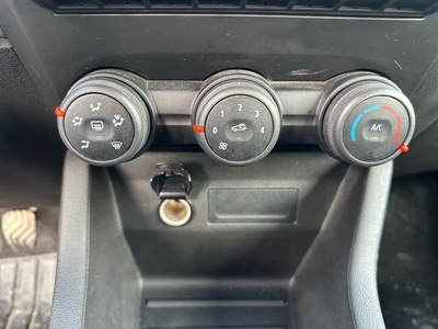 Renault Clio Business TCe 66 kW (90 CV) 18 Renault Clio Business TCe 66 kW (90 CV) 18