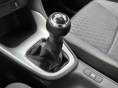 Toyota Yaris 1.0 53 kW (72 CV) 14 Toyota Yaris 1.0 53 kW (72 CV) 14