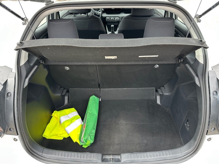 Toyota Yaris 1.0 53 kW (72 CV) Vehículo usado en Madrid Toyota Yaris 1.0 53 kW (72 CV) Vehículo usado en Madrid