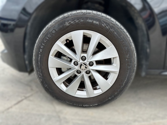 Skoda Kamiq 1.5 TSI Selection 110 kW (150 CV) Vehículo usado en Madrid Skoda Kamiq 1.5 TSI Selection 110 kW (150 CV) Vehículo usado en Madrid