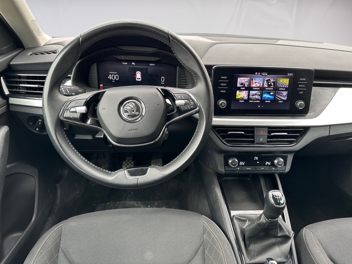 Skoda Kamiq 1.5 TSI Selection 110 kW (150 CV) Vehículo usado en Madrid Skoda Kamiq 1.5 TSI Selection 110 kW (150 CV) Vehículo usado en Madrid