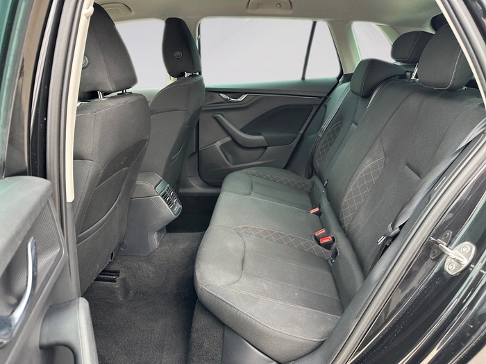 Skoda Kamiq 1.5 TSI Selection 110 kW (150 CV) Vehículo usado en Madrid Skoda Kamiq 1.5 TSI Selection 110 kW (150 CV) Vehículo usado en Madrid