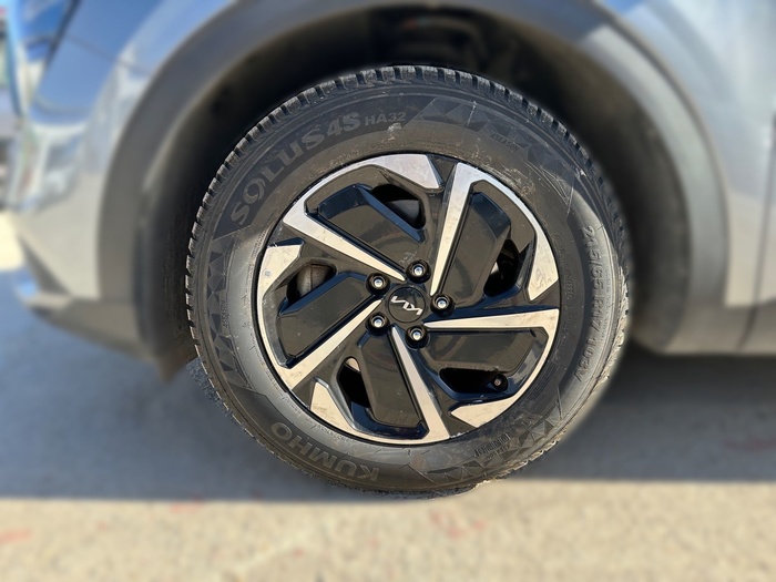 Kia Sportage 1.6 T-GDi HEV Drive 4x2 169 kW (230 CV) Vehículo usado en Madrid Kia Sportage 1.6 T-GDi HEV Drive 4x2 169 kW (230 CV) Vehículo usado en Madrid