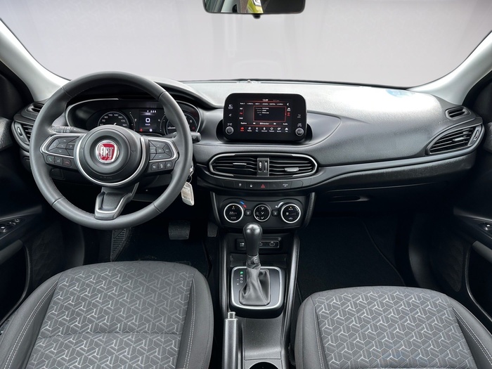 Fiat Tipo 1.5 Hybrid City Cross DCT 96 kW (130 CV) Vehículo usado en Madrid Fiat Tipo 1.5 Hybrid City Cross DCT 96 kW (130 CV) Vehículo usado en Madrid