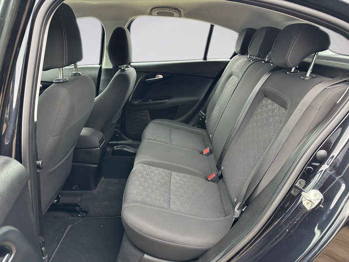 Fiat Tipo 1.5 Hybrid City Cross DCT 96 kW (130 CV) Vehículo usado en Madrid Fiat Tipo 1.5 Hybrid City Cross DCT 96 kW (130 CV) Vehículo usado en Madrid