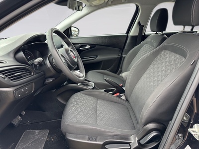 Fiat Tipo 1.5 Hybrid City Cross DCT 96 kW (130 CV) 11 Fiat Tipo 1.5 Hybrid City Cross DCT 96 kW (130 CV) 11