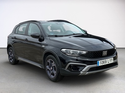 Fiat Tipo 1.5 Hybrid City Cross DCT 96 kW (130 CV) 3 Fiat Tipo 1.5 Hybrid City Cross DCT 96 kW (130 CV) 3