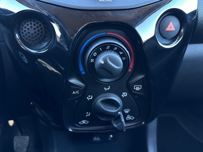 Citroen C1 VTi 72 S&S City Edition 53 kW (72 CV) 18 Citroen C1 VTi 72 S&S City Edition 53 kW (72 CV) 18