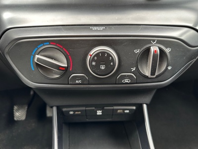 Hyundai i20 1.2 MPI SLE 63 kW (85 CV) 18 Hyundai i20 1.2 MPI SLE 63 kW (85 CV) 18