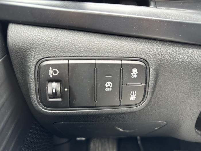 Hyundai i20 1.2 MPI SLE 63 kW (85 CV) Vehículo usado en Madrid Hyundai i20 1.2 MPI SLE 63 kW (85 CV) Vehículo usado en Madrid