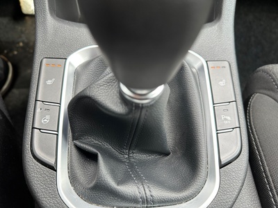 Hyundai i30 1.0 TGDI 48V N-Line 88 kW (120 CV) 19 Hyundai i30 1.0 TGDI 48V N-Line 88 kW (120 CV) 19