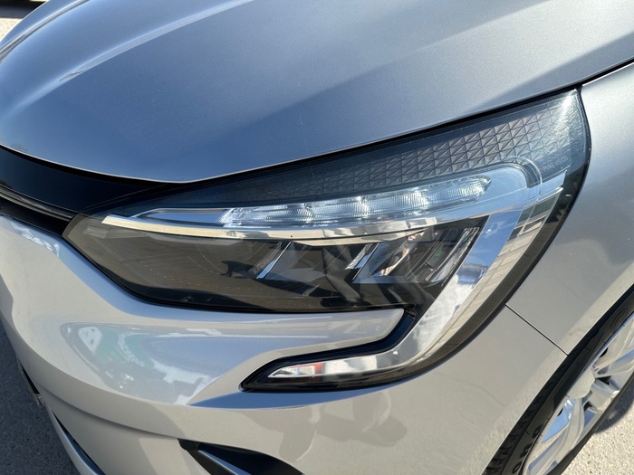 Renault Clio Business TCe 66 kW (90 CV) Vehículo usado en Madrid Renault Clio Business TCe 66 kW (90 CV) Vehículo usado en Madrid