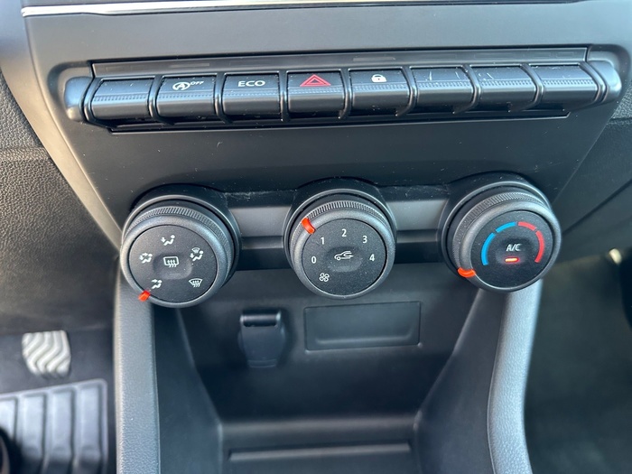 Renault Clio Business TCe 66 kW (90 CV) Vehículo usado en Madrid Renault Clio Business TCe 66 kW (90 CV) Vehículo usado en Madrid