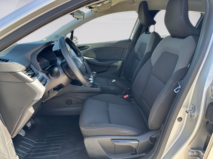 Renault Clio Business TCe 66 kW (90 CV) Vehículo usado en Madrid Renault Clio Business TCe 66 kW (90 CV) Vehículo usado en Madrid