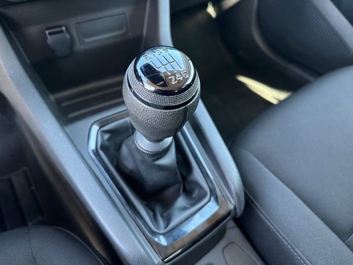 Renault Clio Business TCe 66 kW (90 CV) Vehículo usado en Madrid Renault Clio Business TCe 66 kW (90 CV) Vehículo usado en Madrid