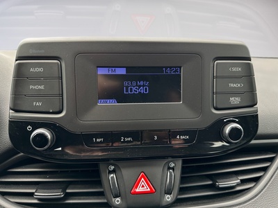 Hyundai i30 1.5 DPI Essence 81 kW (110 CV) 15 Hyundai i30 1.5 DPI Essence 81 kW (110 CV) 15