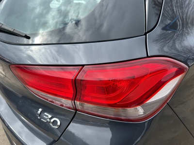 Hyundai i30 1.5 DPI Essence 81 kW (110 CV) 17 Hyundai i30 1.5 DPI Essence 81 kW (110 CV) 17