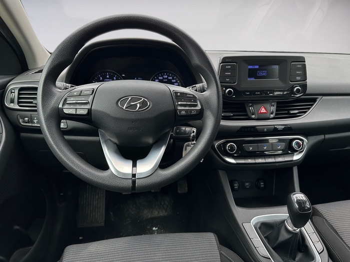 Hyundai i30 1.5 DPI Essence 81 kW (110 CV) Vehículo usado en Madrid Hyundai i30 1.5 DPI Essence 81 kW (110 CV) Vehículo usado en Madrid