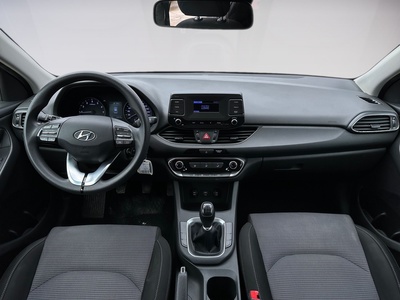 Hyundai i30 1.5 DPI Essence 81 kW (110 CV) 8 Hyundai i30 1.5 DPI Essence 81 kW (110 CV) 8