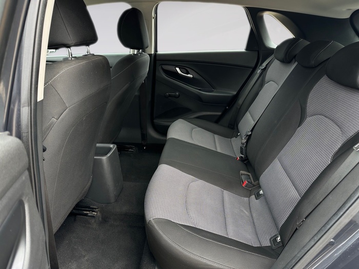 Hyundai i30 1.5 DPI Essence 81 kW (110 CV) Vehículo usado en Madrid Hyundai i30 1.5 DPI Essence 81 kW (110 CV) Vehículo usado en Madrid