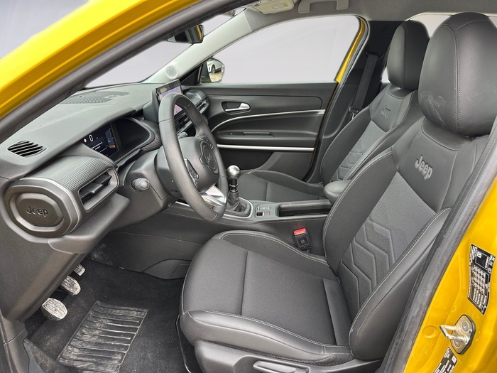 Jeep Avenger 1.2 G Altitude 74 kW (100 CV) Vehículo usado en Madrid Jeep Avenger 1.2 G Altitude 74 kW (100 CV) Vehículo usado en Madrid