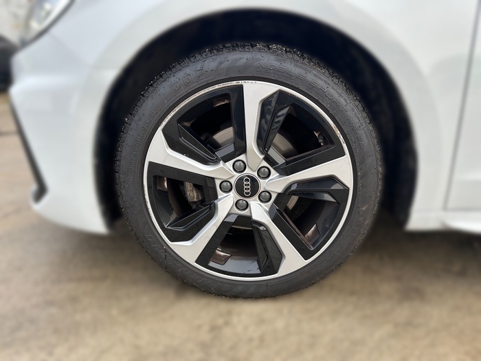 Audi A1 Sportback Adrenalin edition 30 TFSI 81 kW (110 CV) Vehículo usado en Madrid Audi A1 Sportback Adrenalin edition 30 TFSI 81 kW (110 CV) Vehículo usado en Madrid