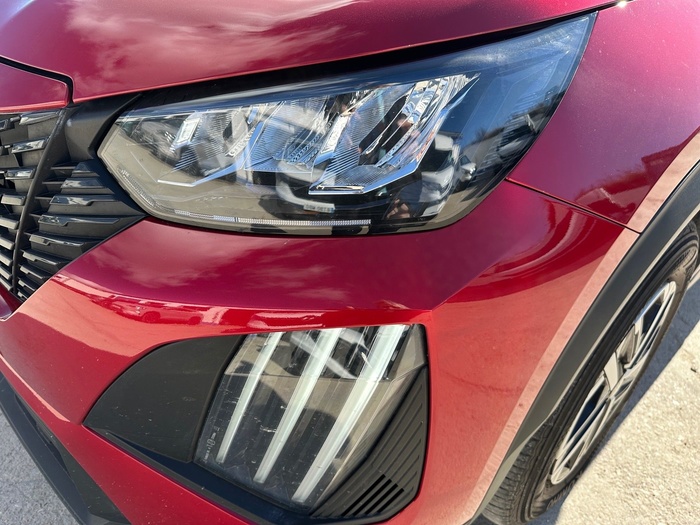 Peugeot 2008 PureTech 100 S&S Active 75 kW (100 CV) Vehículo usado en Madrid Peugeot 2008 PureTech 100 S&S Active 75 kW (100 CV) Vehículo usado en Madrid