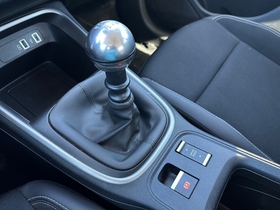 Jeep Avenger 1.2 G Altitude 74 kW (100 CV) 14 Jeep Avenger 1.2 G Altitude 74 kW (100 CV) 14