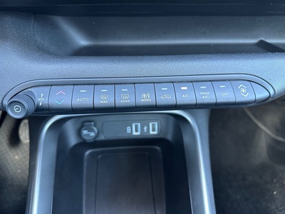 Jeep Avenger 1.2 G Altitude 74 kW (100 CV) 19 Jeep Avenger 1.2 G Altitude 74 kW (100 CV) 19