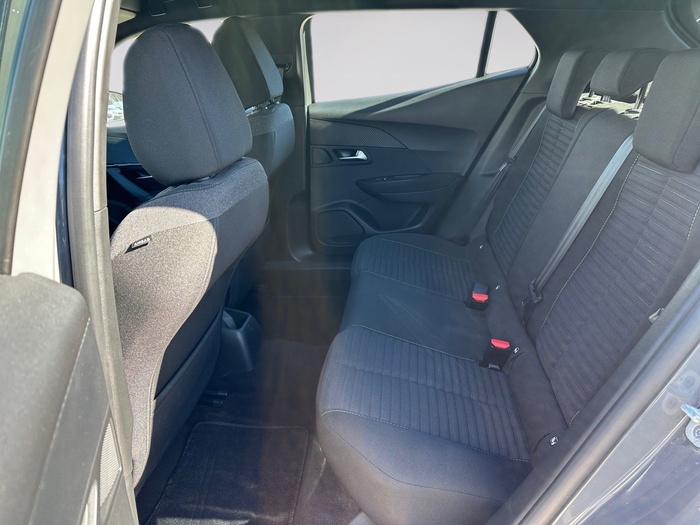 Peugeot 2008 PureTech 100 S&S Active 75 kW (100 CV) Vehículo usado en Madrid Peugeot 2008 PureTech 100 S&S Active 75 kW (100 CV) Vehículo usado en Madrid